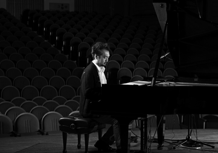 中島ノブユキさんのピアノソロ新譜『clair-obscur』2/19リリース20年前の構築的な曲がきっかけで、 中島ノブユキの新しい世界が誕生。