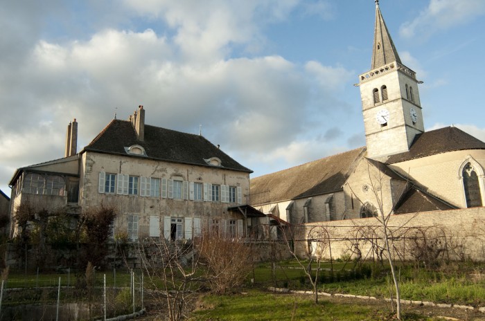 ドメーヌはリュリィの教会に隣接している