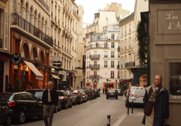 from パリ（河）- 30 - 何度でも訪れたくなる、パリの素敵な街路。