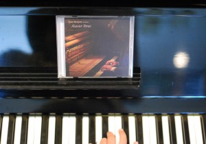 『Quiet Moments - Piano Tone』発売。十人十色のピアノの音に耳を澄まして。